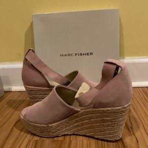 Marc Fisher CALA ESPADRILLE PLATFORM SANDAL